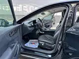Фото 9 - Hongqi E-QM5
