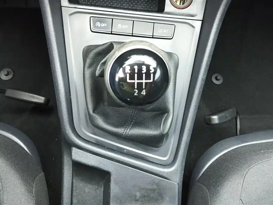 Volkswagen Lavida 2019 Lavida Start 1.5L Manual Trend (China VI) фото 16