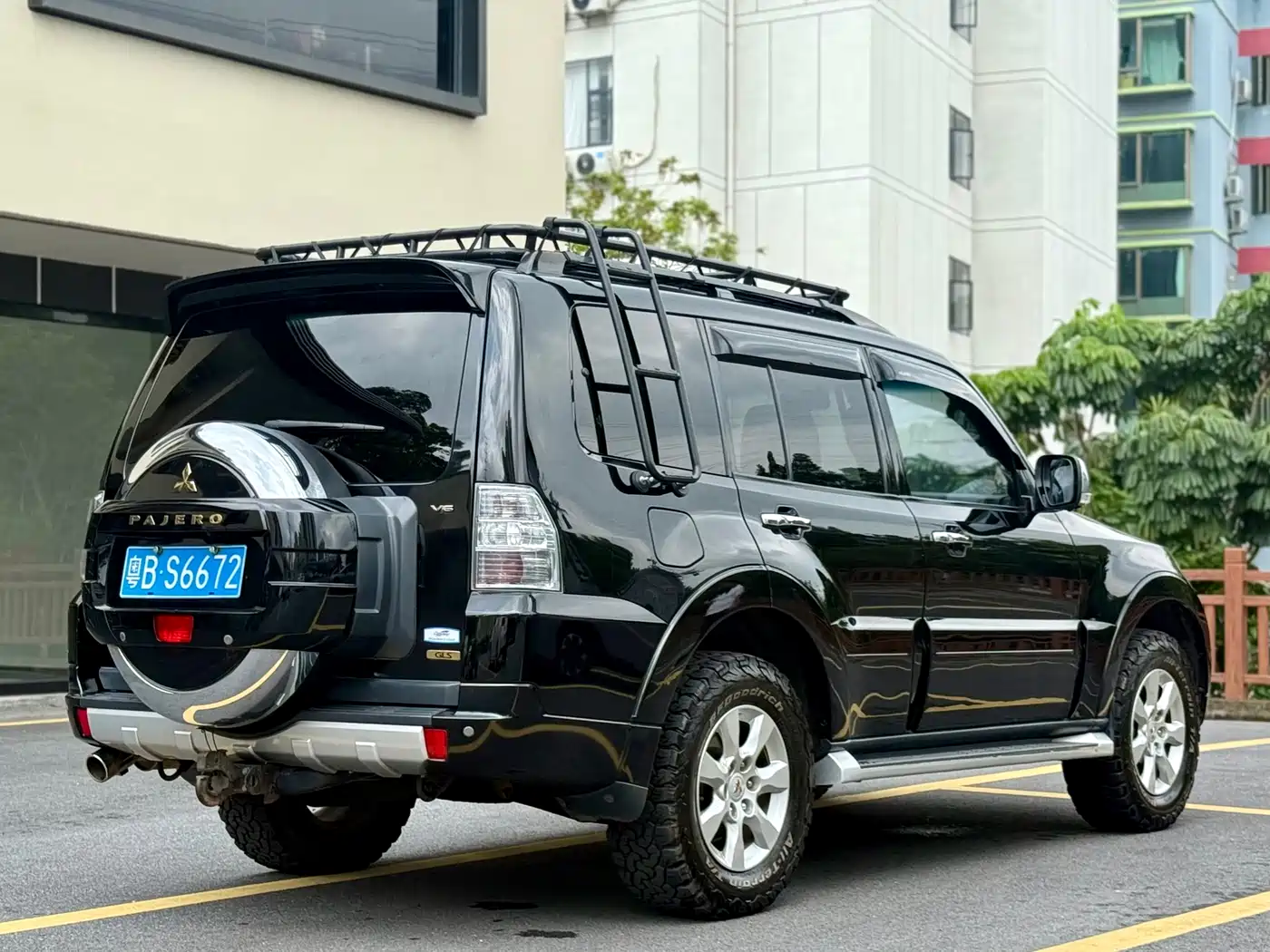Mitsubishi Pajero (Import) 2012 3.0L Elite Plus Edition фото 6