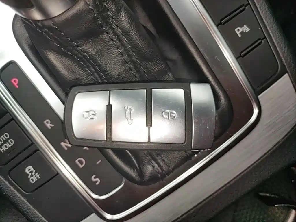 Volkswagen Magotan 2016 1.8TSI Smart Leading фото 9