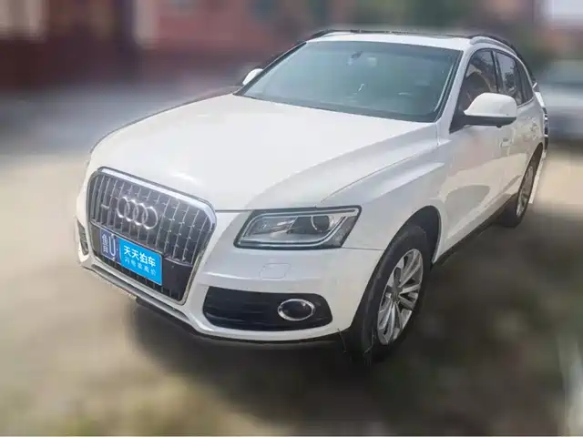 Audi Q5 2015 40 TFSI Technology — фото 1