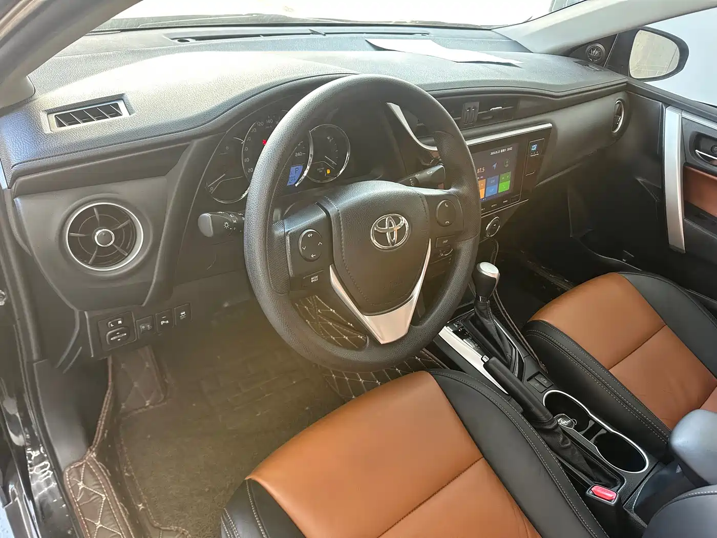 Toyota Levin 2017 Facelift 185T CVT Elite (China V) фото 6