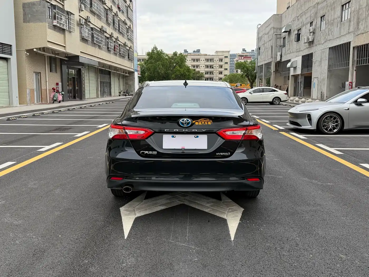 Toyota Camry 2023 Hybrid 2.5HGVP Leading Edition фото 8