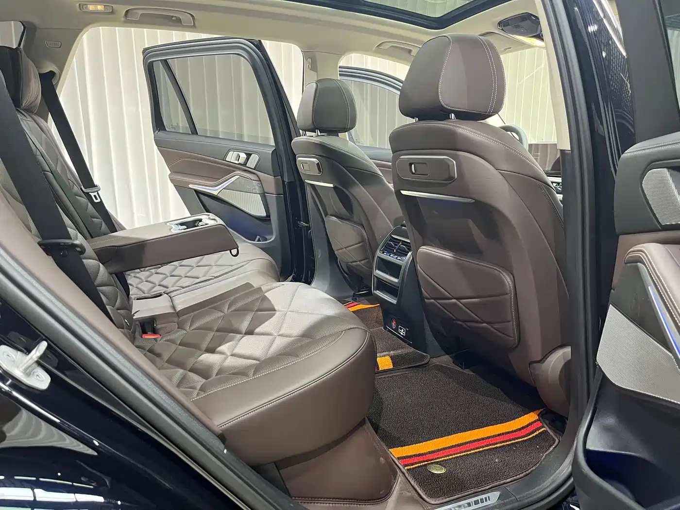 BMW X5 2023 xDrive 30Li Premium M Sport Black Night Package фото 11