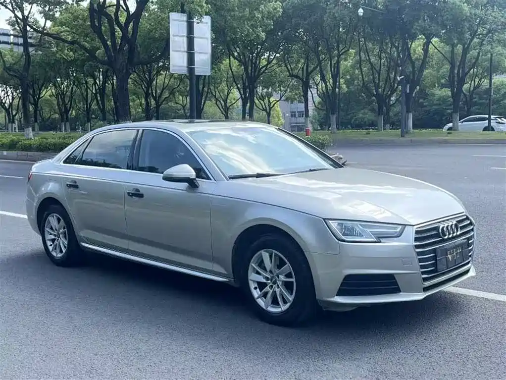 Audi A4L 2017 40 TFSI Progressive фото 3
