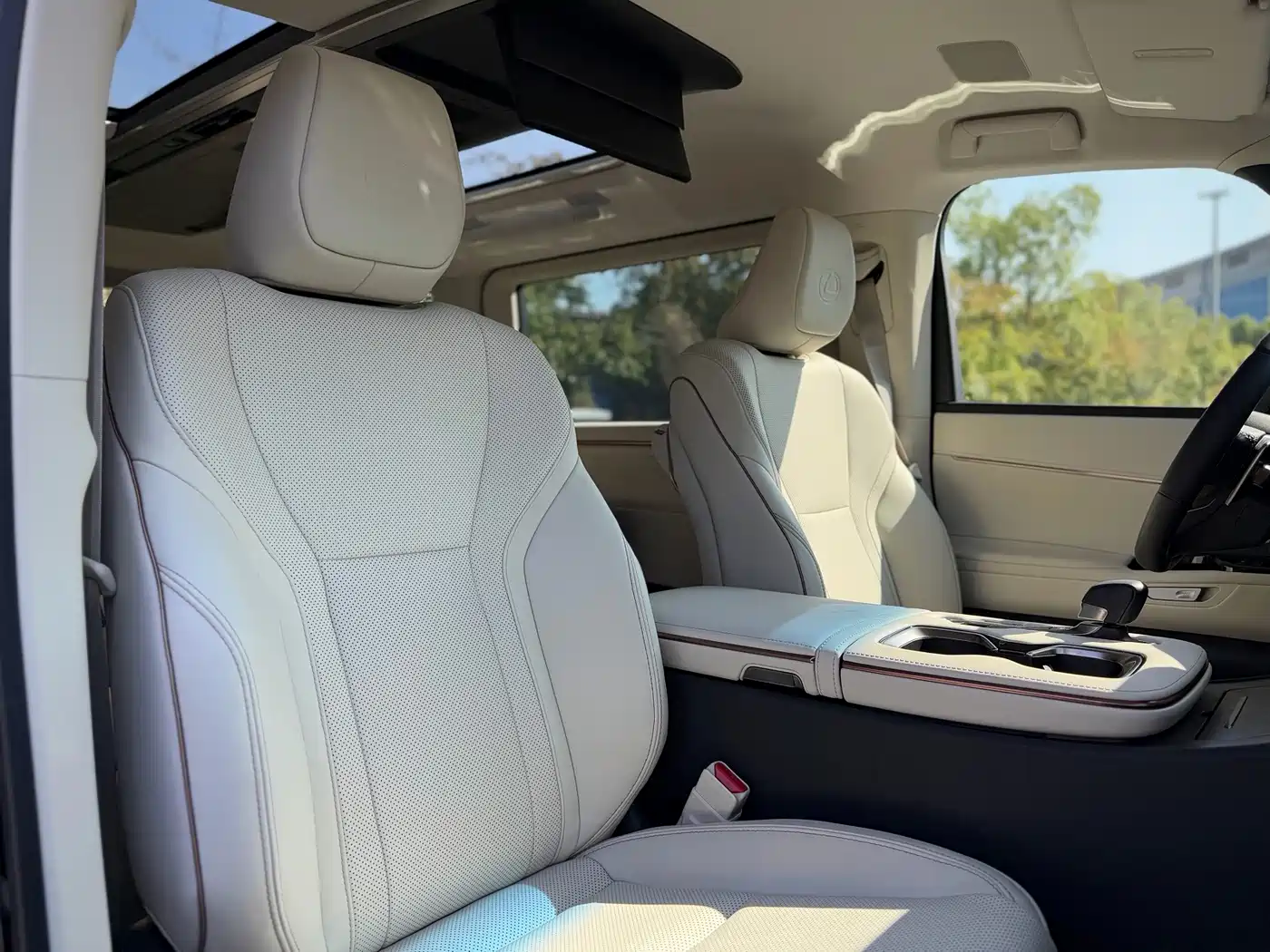 Lexus LM 2024 2023 500h 6-Seater Prestige Edition