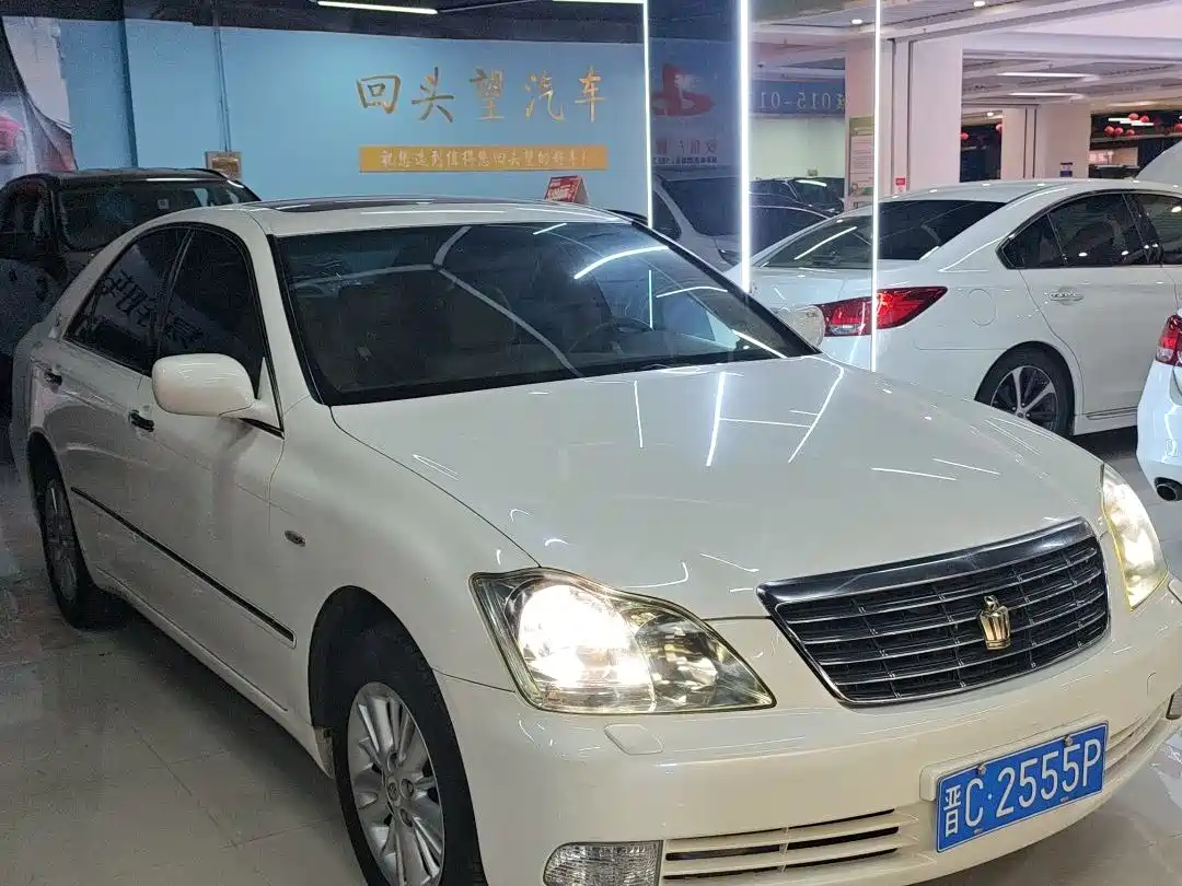 Toyota Crown 2007 2.5L Royal Special Edition фото 2