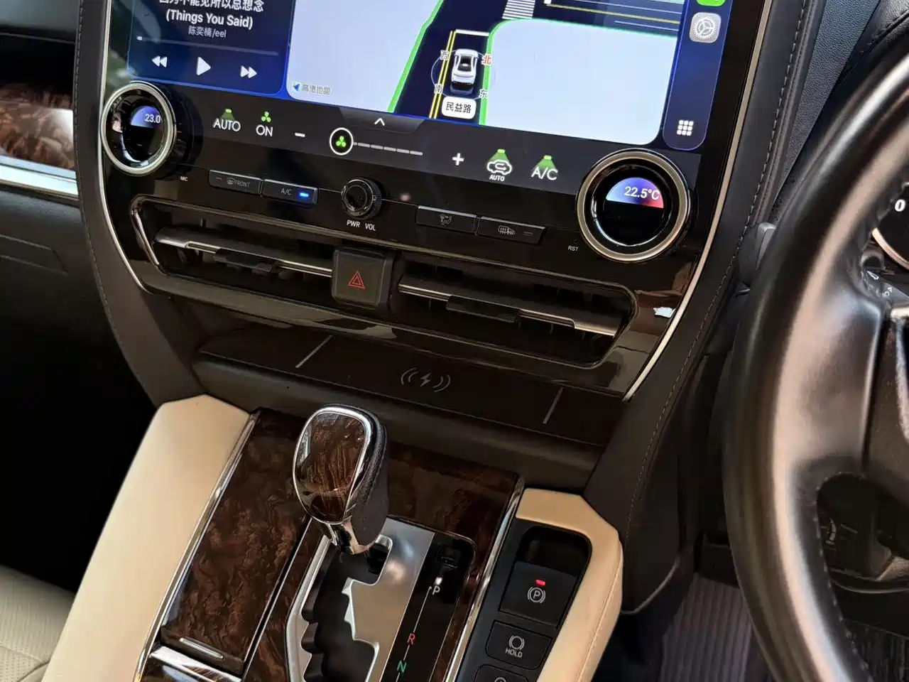 Toyota Alphard 2018 3.5L Luxury фото 10