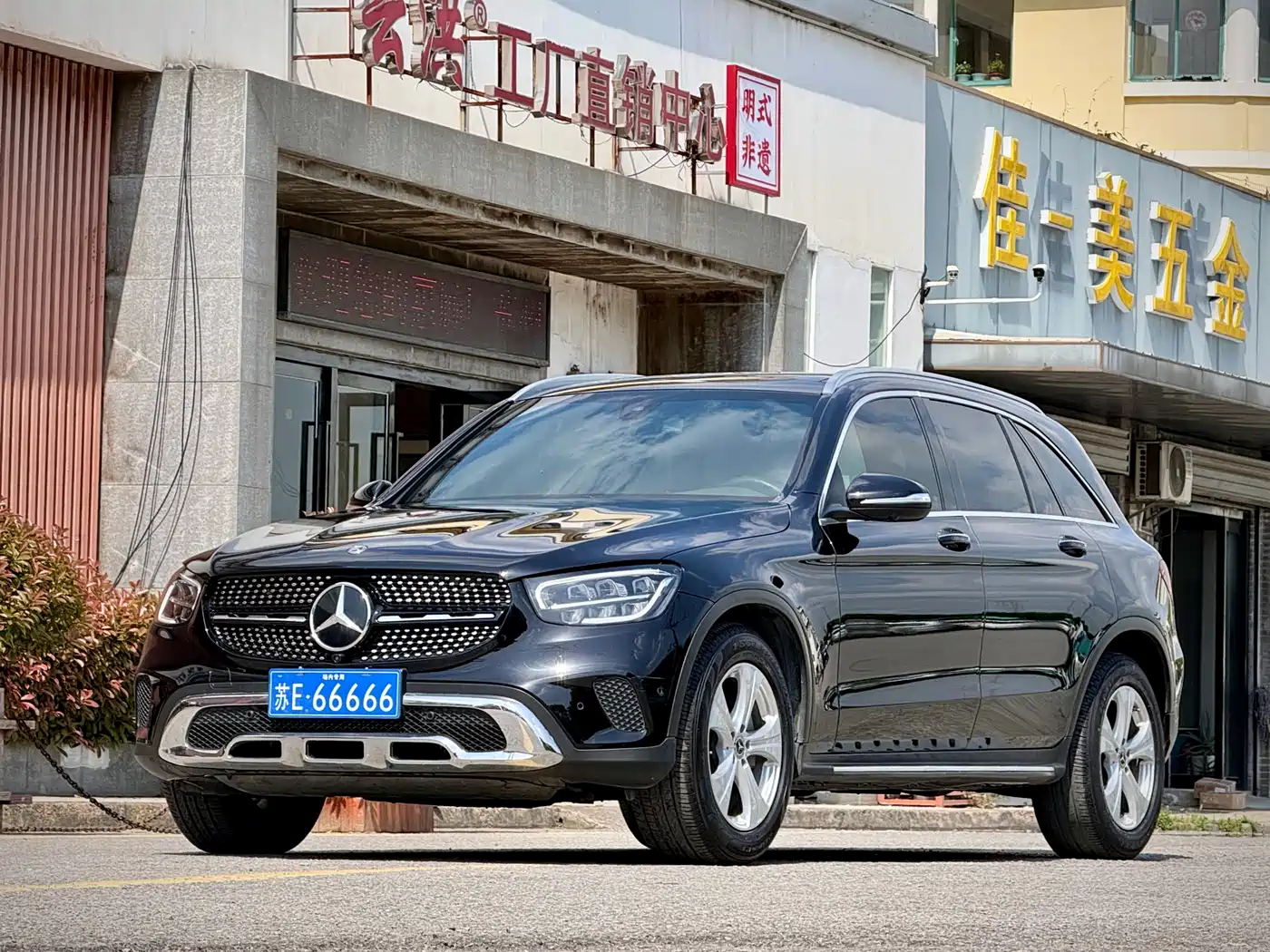 Mercedes-Benz GLC 2020 Facelift GLC 260 L 4MATIC Dynamic фото 2