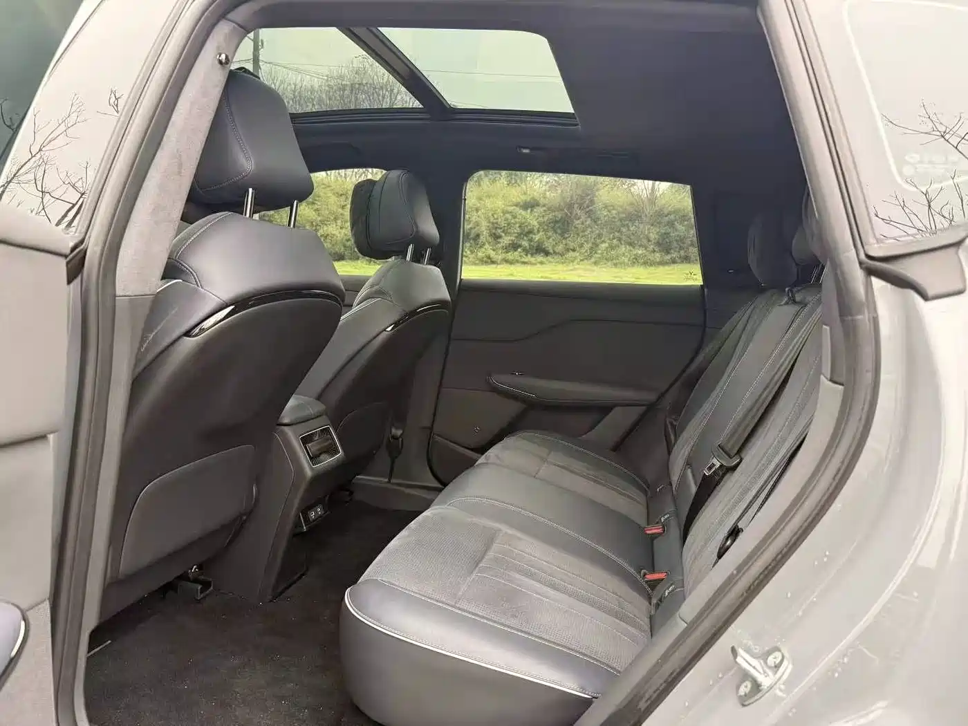 Voyah Auto Voyah Zhiyin 2024 Long Range Super Charging Edition фото 4