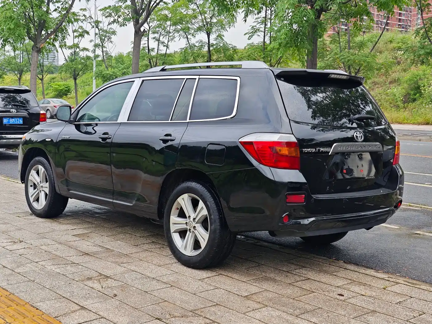 Toyota Highlander 2009 2.7L 2WD 7-seater Luxury Edition фото 9