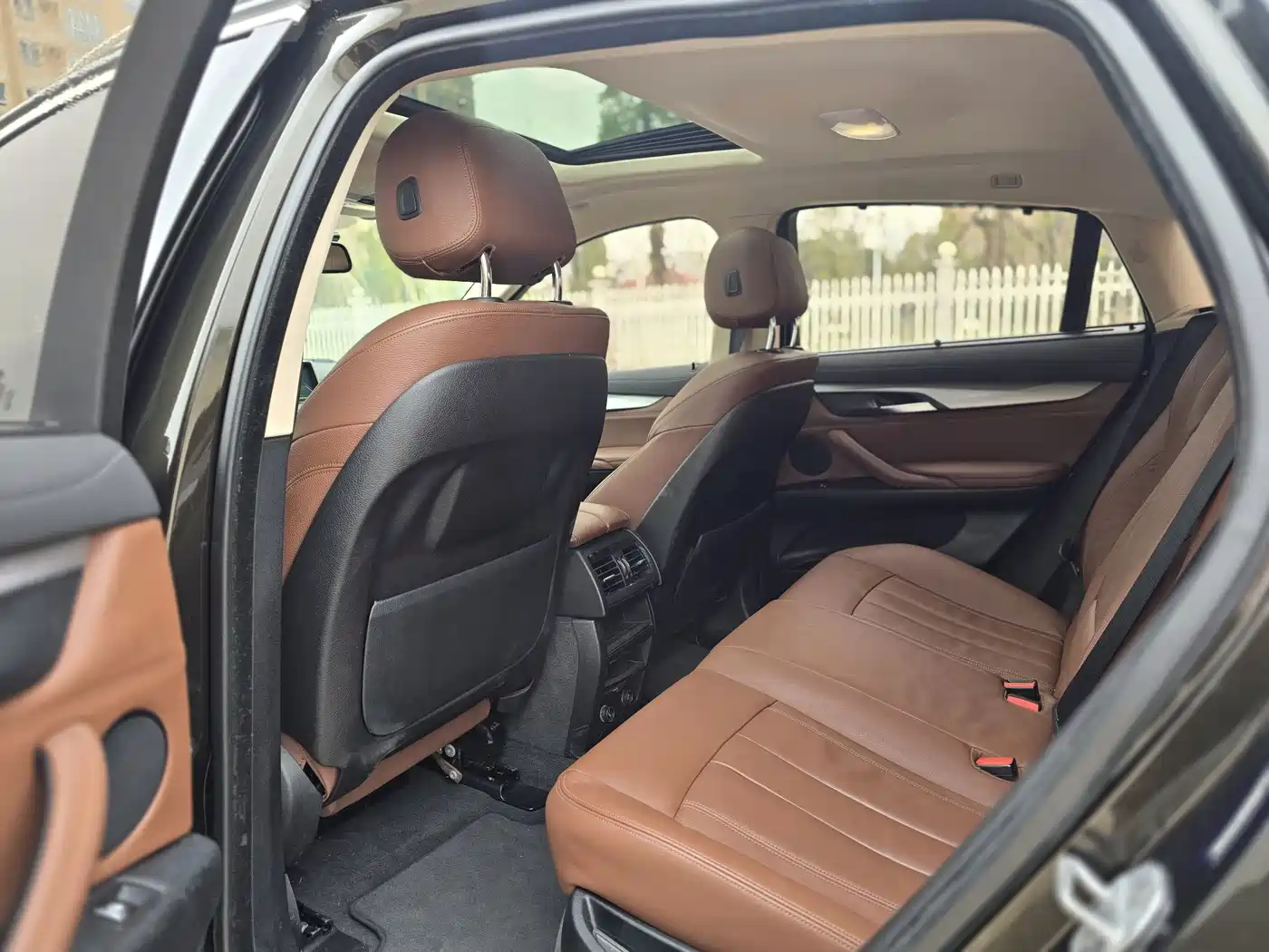 Photo 7 - BMW X6