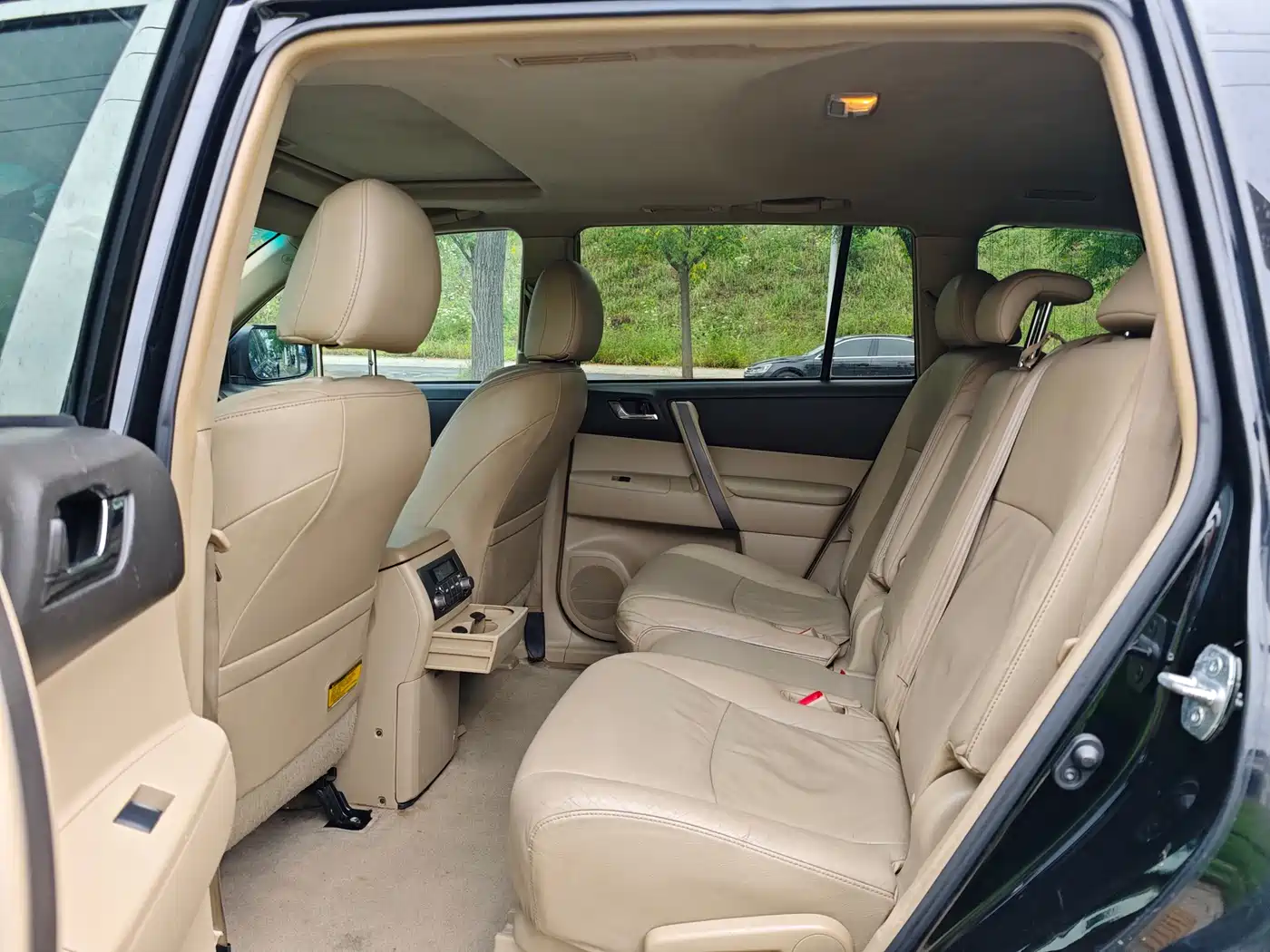 Toyota Highlander 2009 2.7L 2WD 7-seater Luxury Edition фото 6