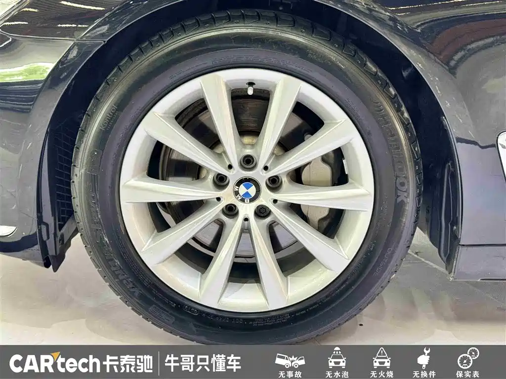 BMW 7 Series 2017 730Li Leading Edition фото 10