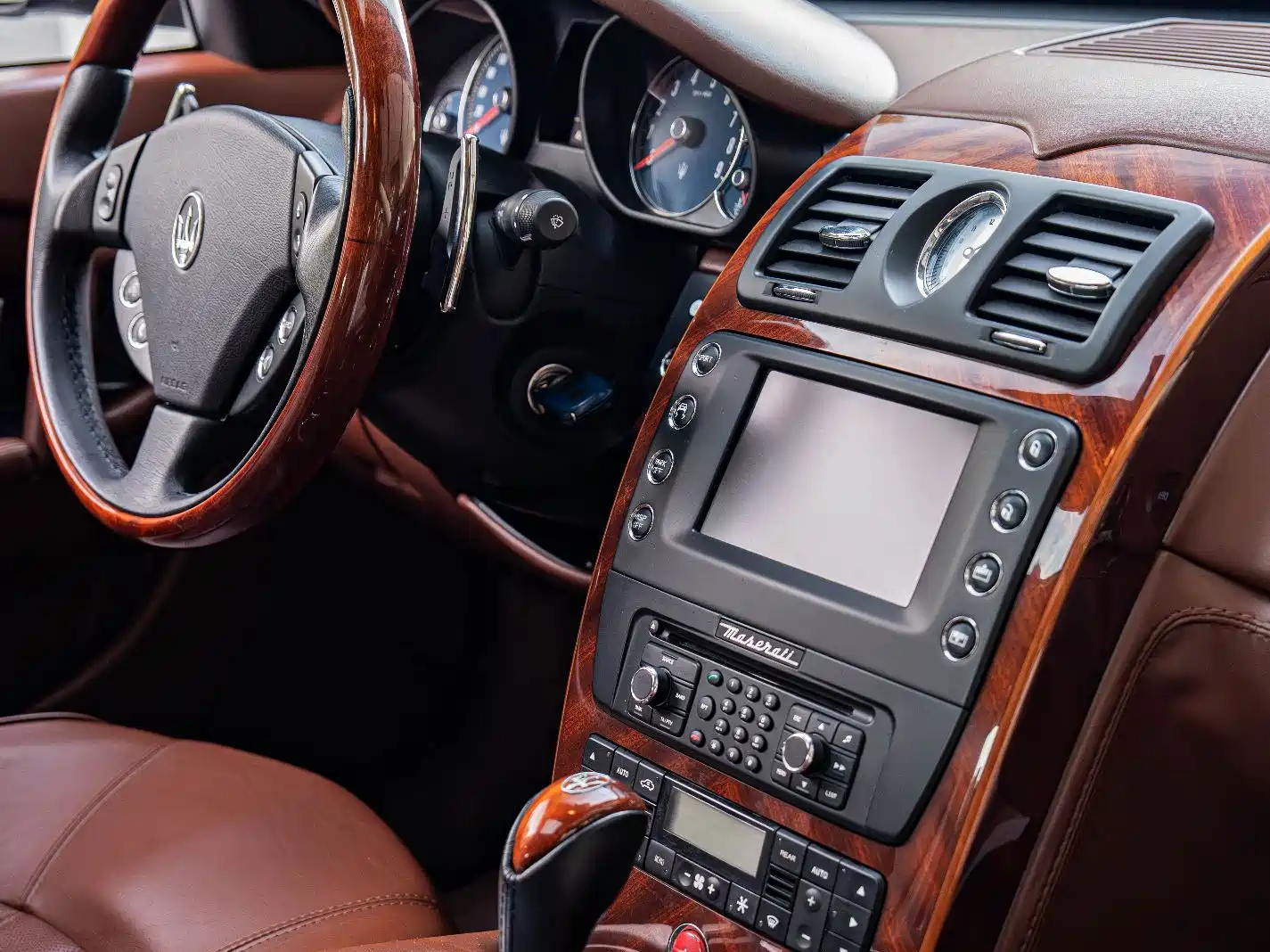 Photo 16 - Maserati Quattroporte