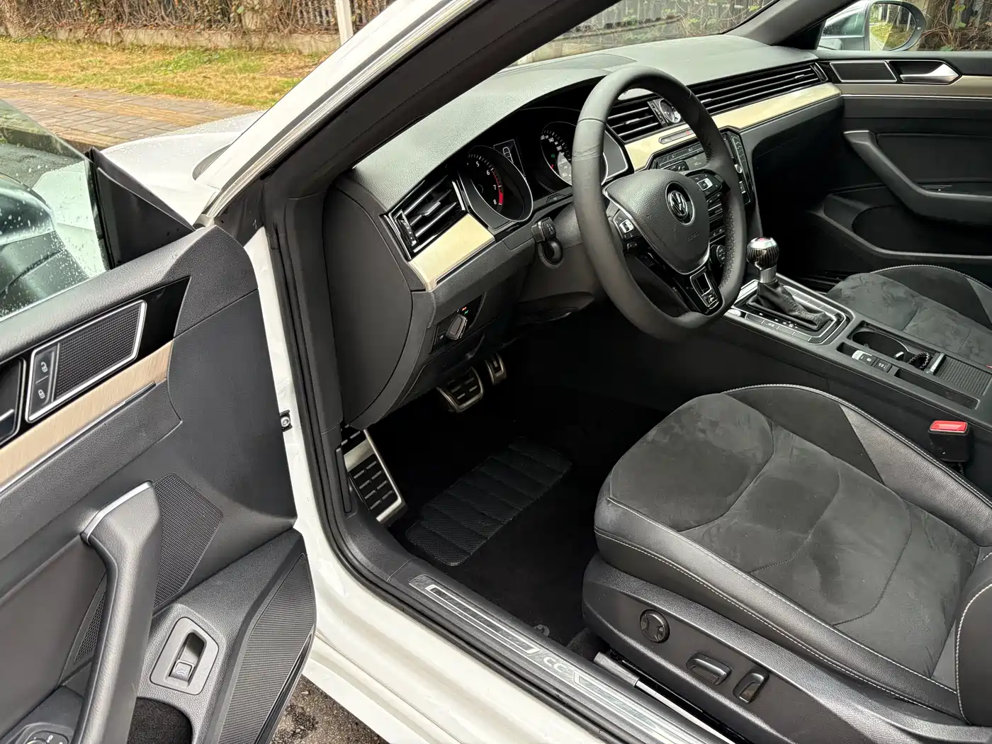 Volkswagen FAW-Volkswagen CC 2019 330TSI Elegance Edition China VI фото 5