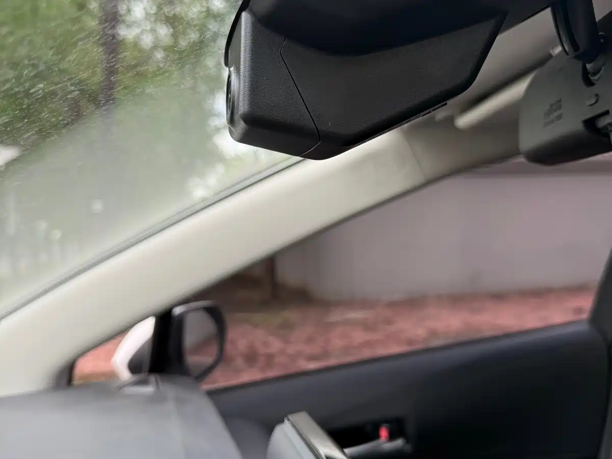 Toyota Corolla 2023 1.2T Elite Edition фото 12
