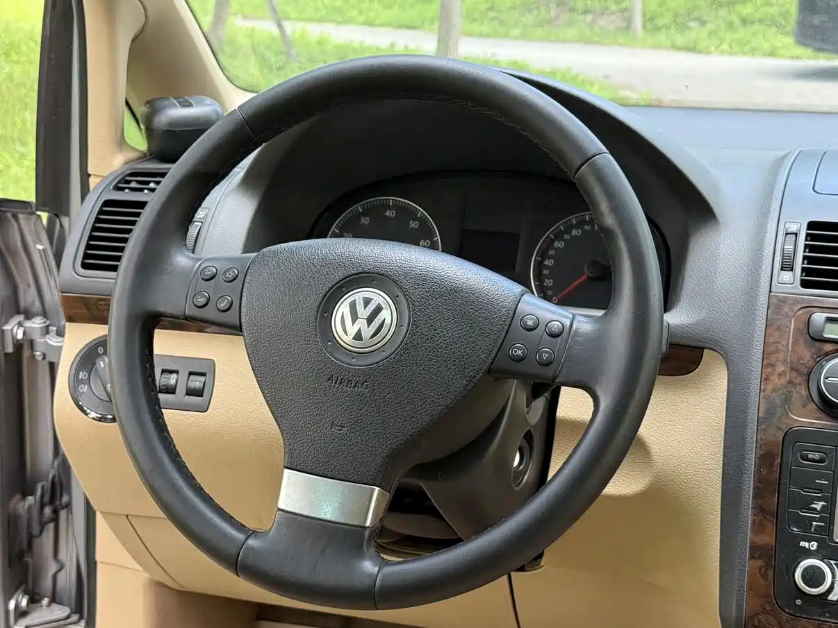 Volkswagen Touran 2008 Model 1.8T Premium Smart Edition Automatic 7-Seater фото 6