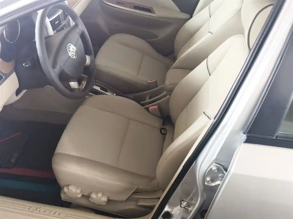 Buick Excelle 2015 1.5L Automatic Classic фото 15
