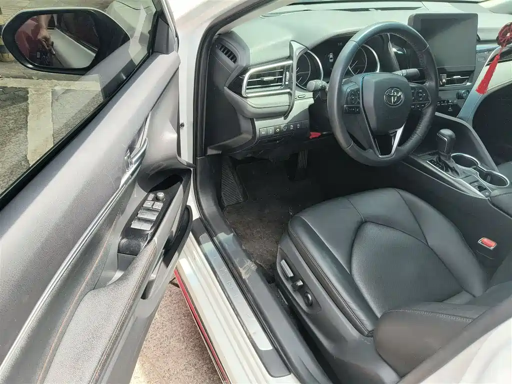 Toyota Camry 2023 2.0G Luxury Edition фото 11