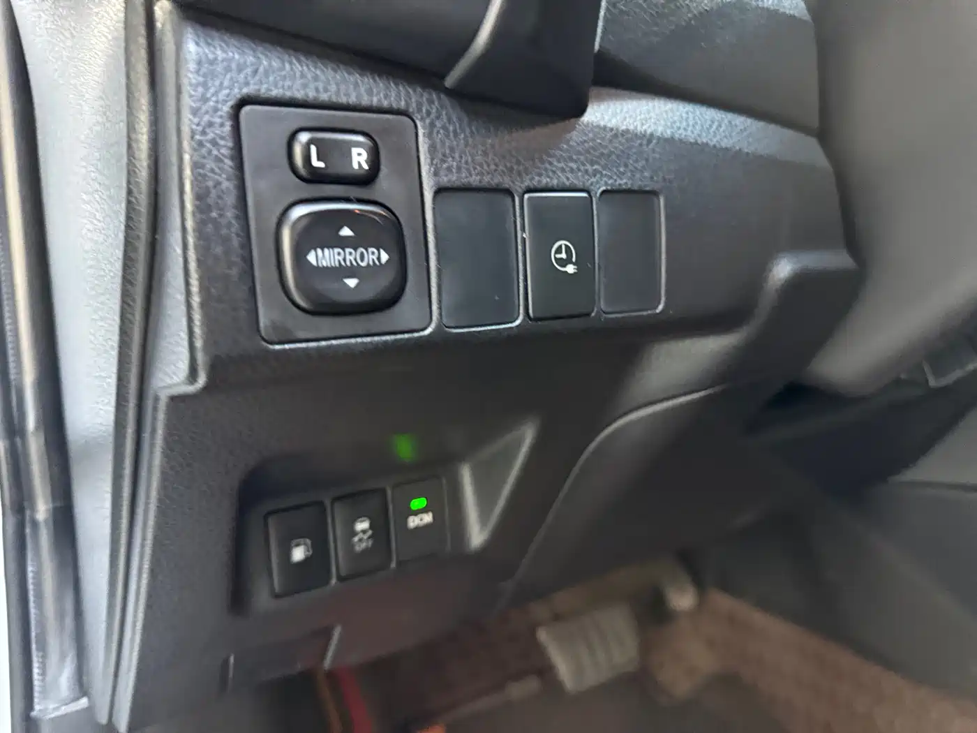 Toyota Corolla Twin Engine E+ 2022 2019 1.8L E-CVT Leading Edition