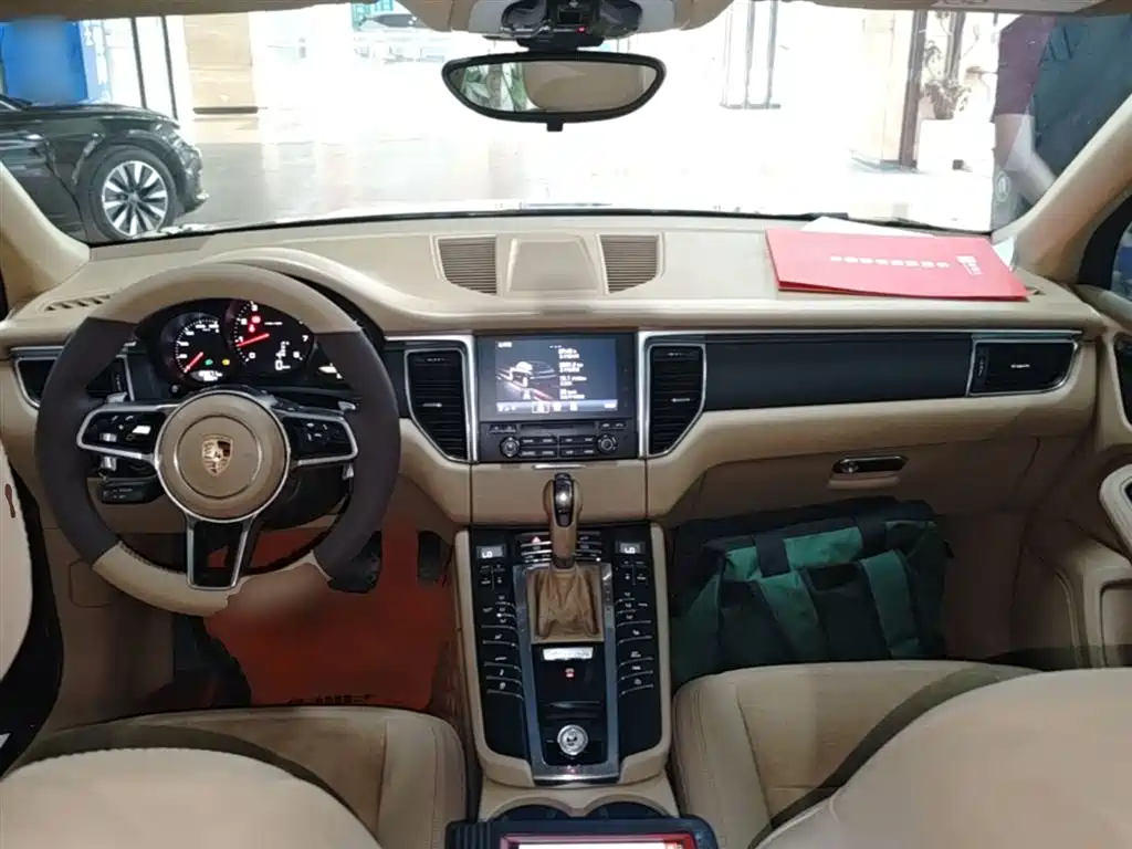 Porsche Macan 2017 Macan 2.0T фото 10