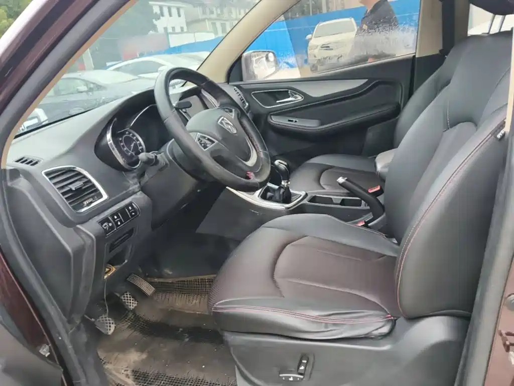 Baojun 560 2016 2015 1.8L Manual Luxury