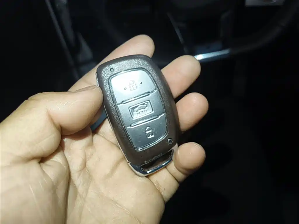 Hyundai Sonata 2015 1.6T GLS Smart фото 9