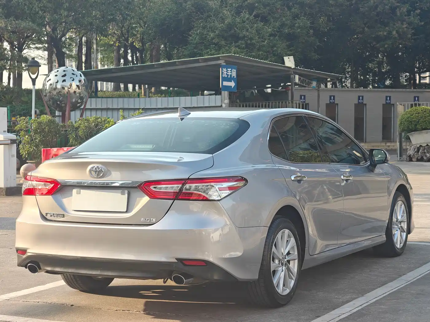 Toyota Camry 2021 2.0G Luxury Edition фото 4