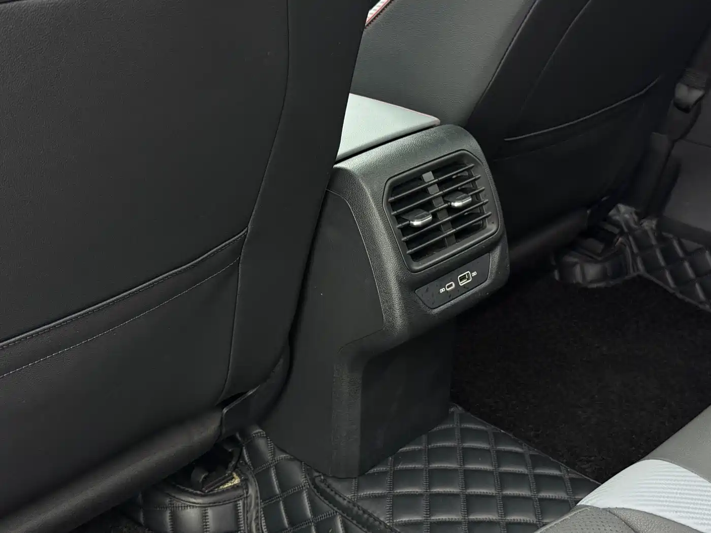 Volkswagen Lamando 2023 Lamando L 280TSI DSG Cool Edition фото 17