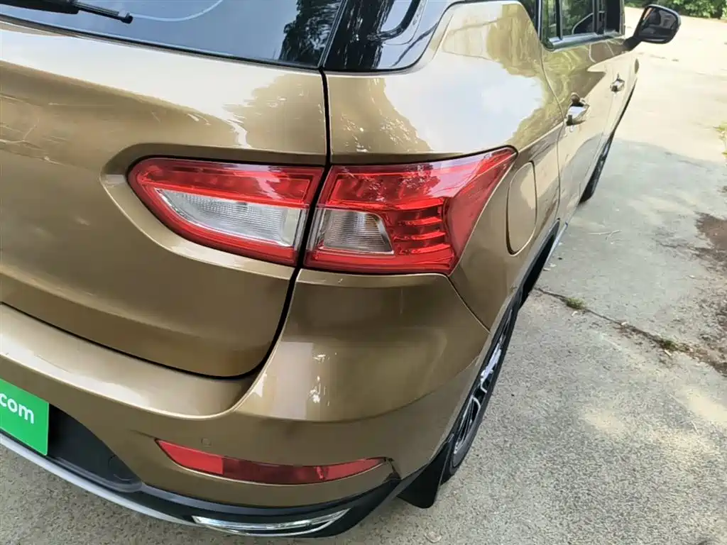 GAC Trumpchi Trumpchi GS4 2016 235T G-DCT Elite Edition фото 8
