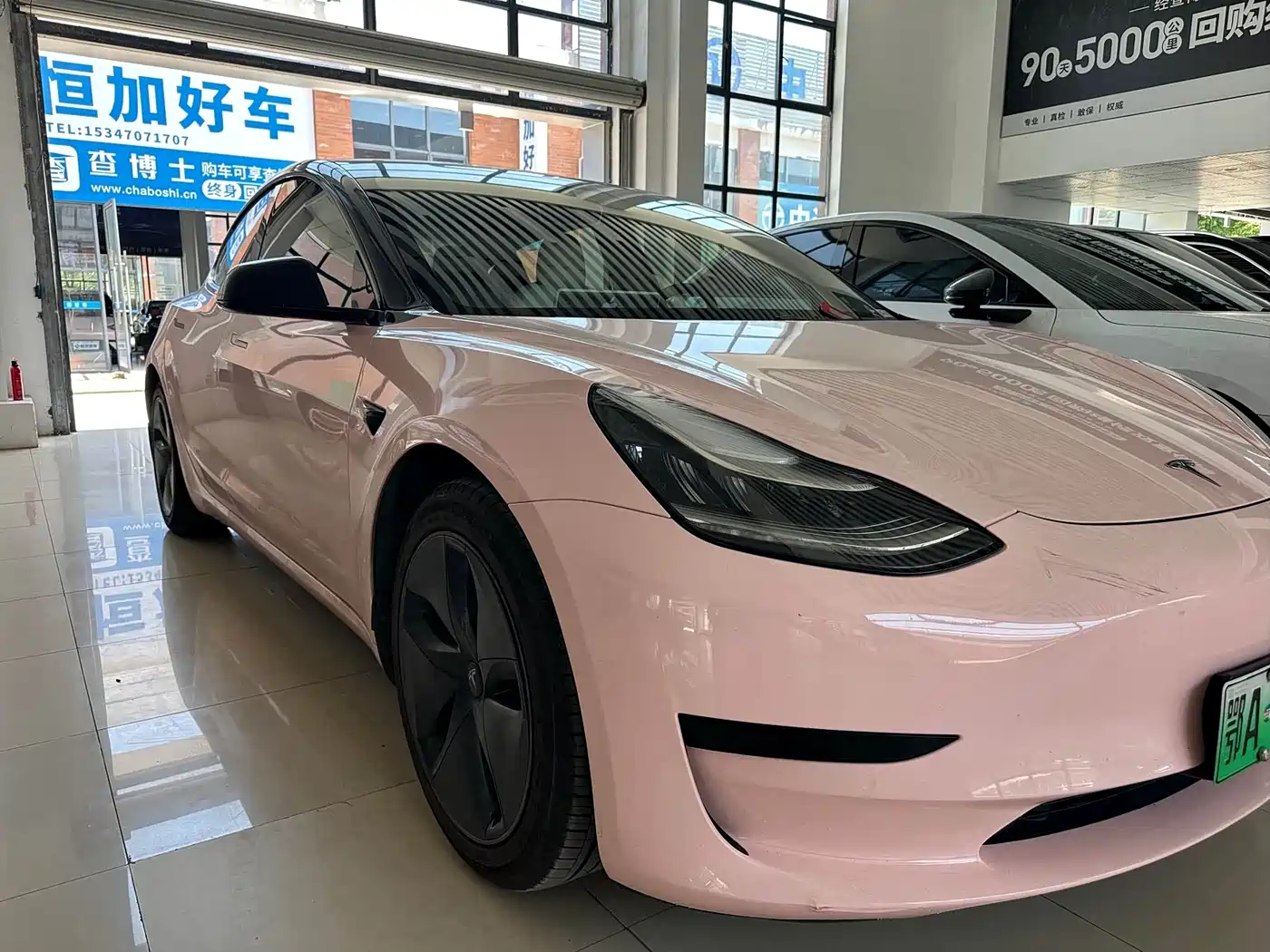 TESLA MODEL 3