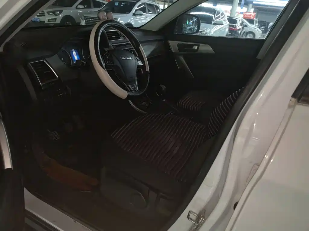 Фото 12 - Haval H2