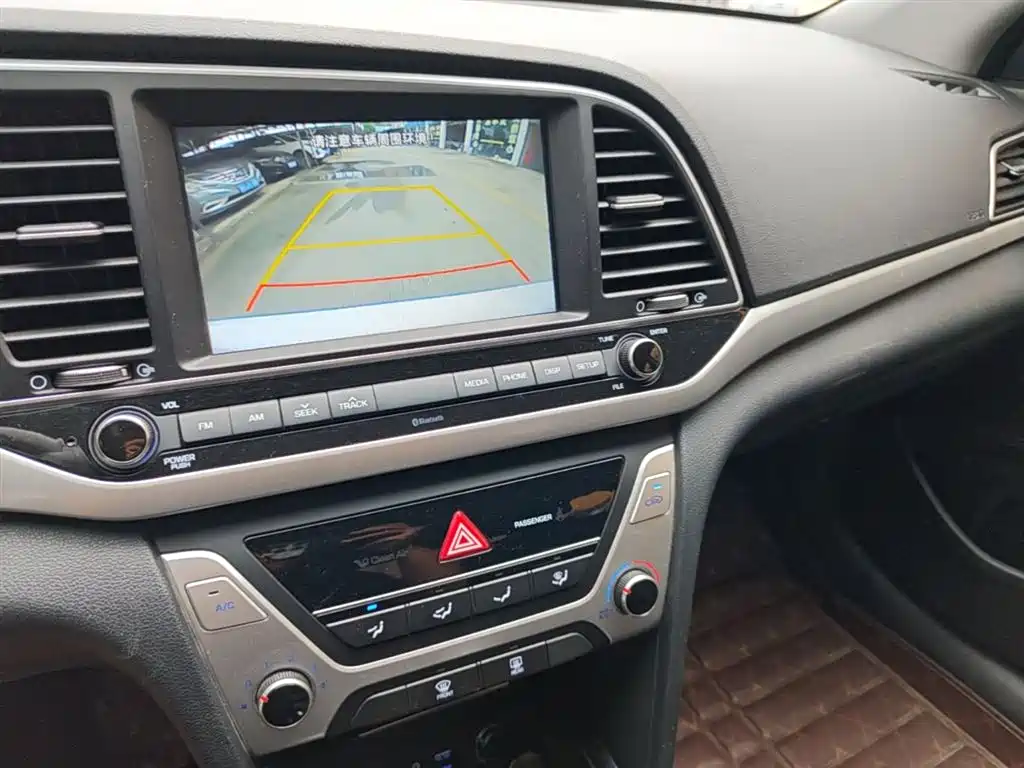 Hyundai Elantra 2016 Model 1.6L Automatic Smart Elite фото 13