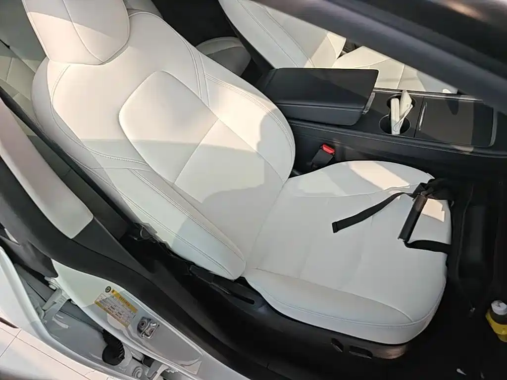 Фото 25 - Tesla Model Y