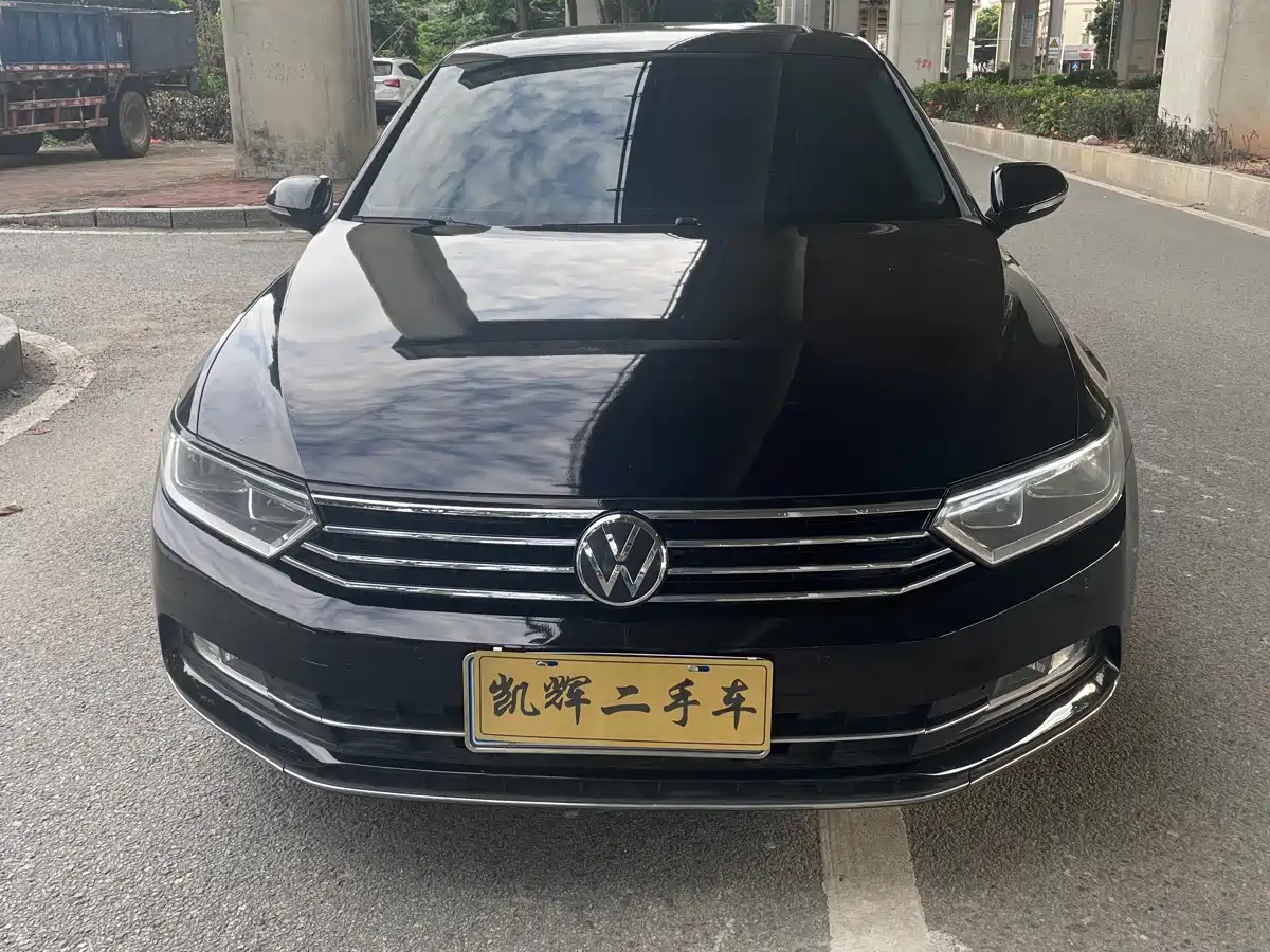 صورة 2 - Volkswagen Magotan