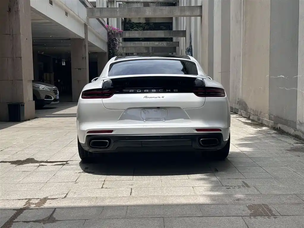 Porsche Panamera 2017 Panamera 4 Executive Long Wheelbase 3.0T фото 7