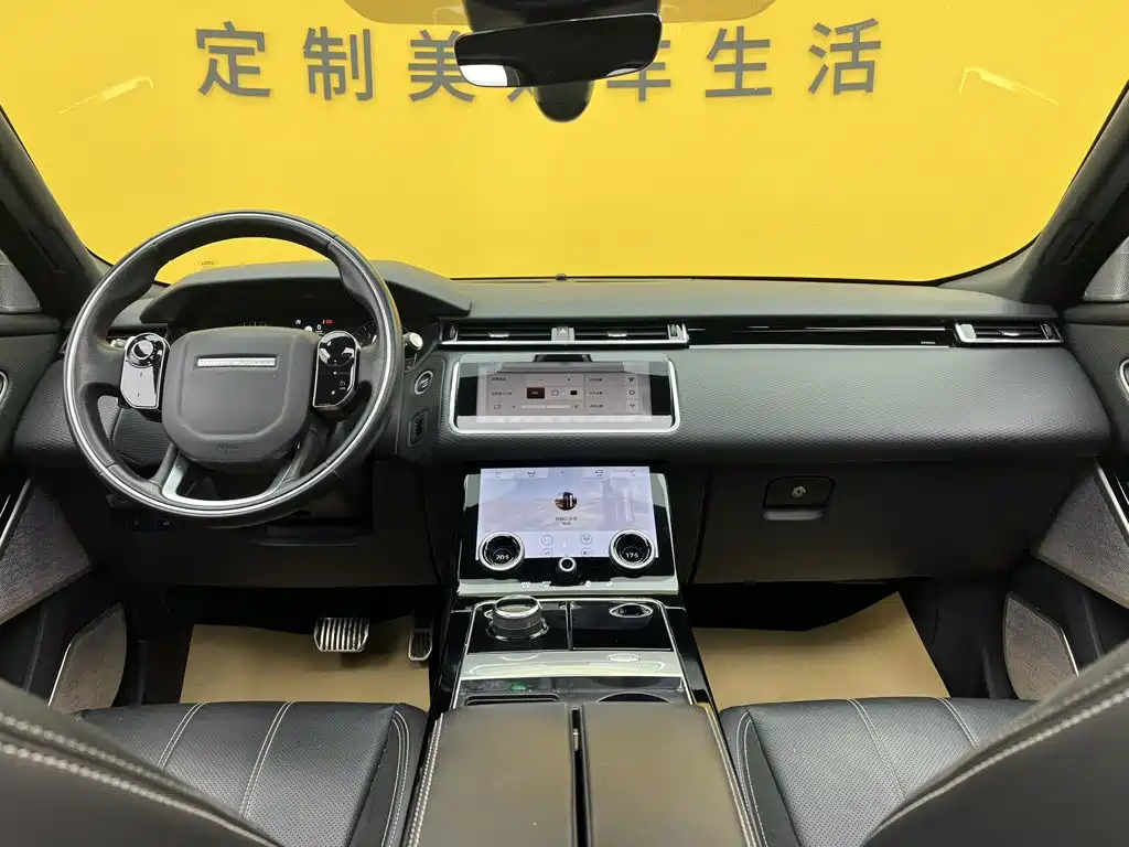 Фото 43 - Land Rover Range Rover Velar