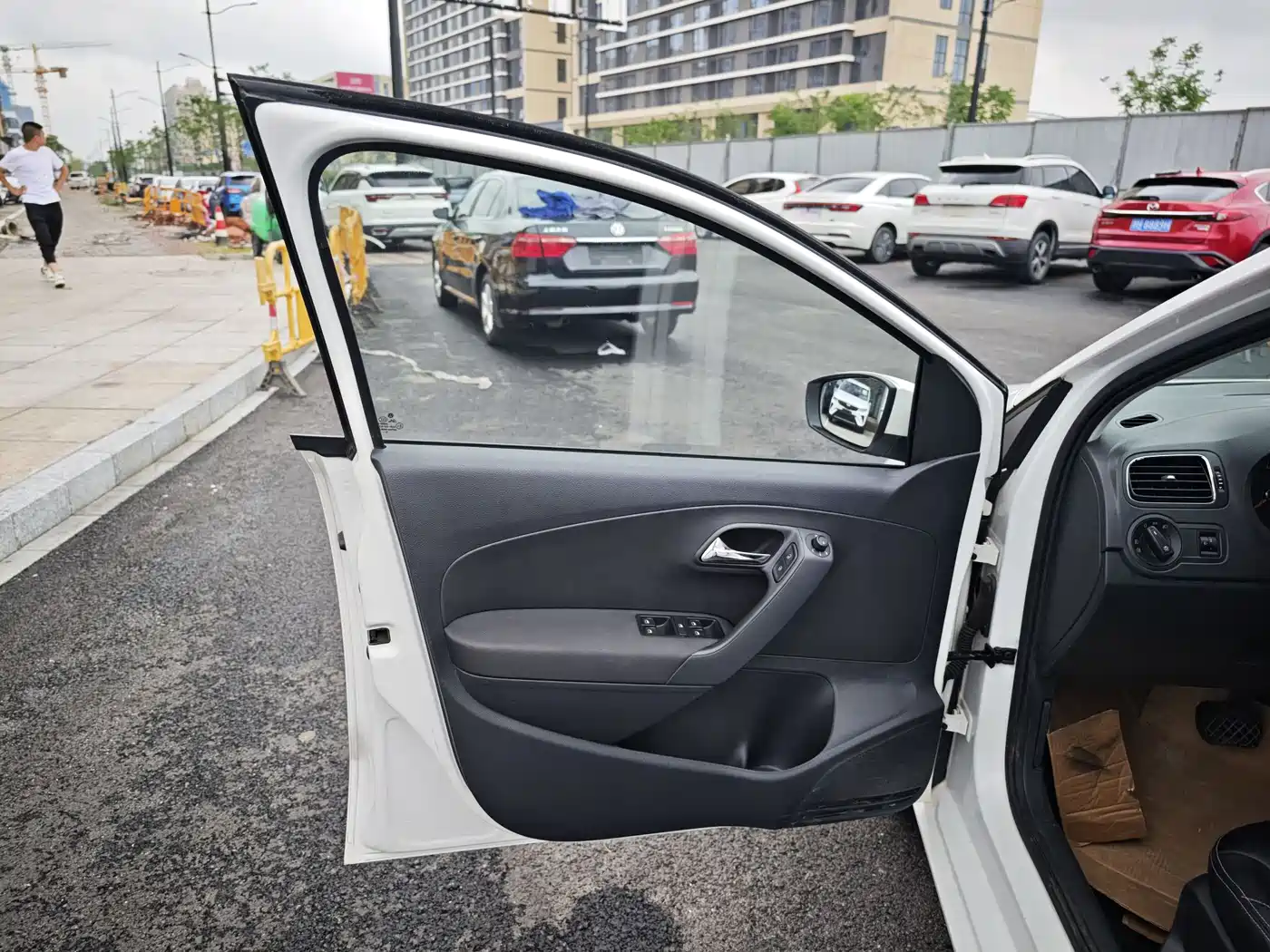 Volkswagen Polo 2018 1.5L Auto Comfort фото 13