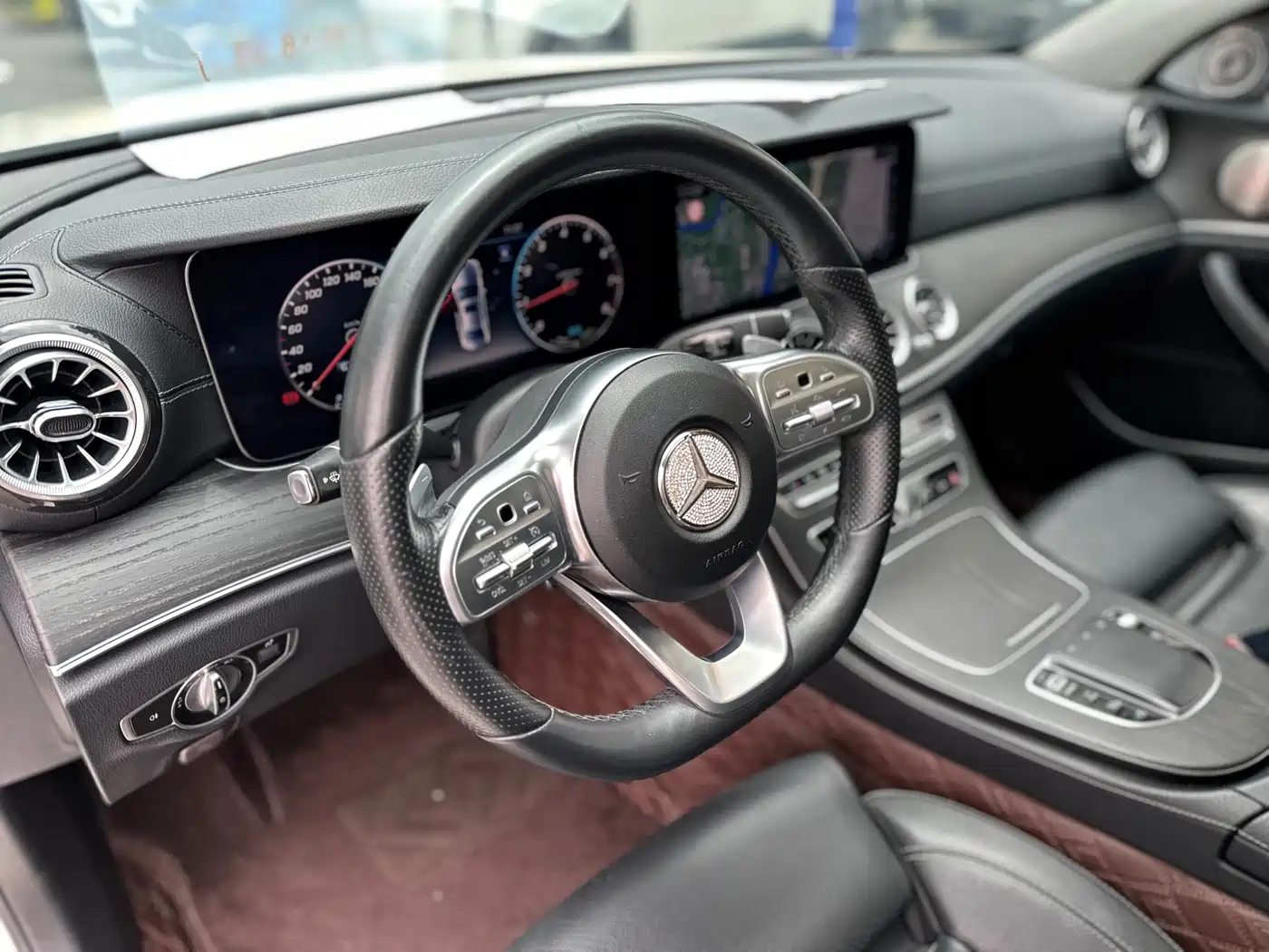 Mercedes-Benz E-Class 2020 Model E 260 L Sport фото 9