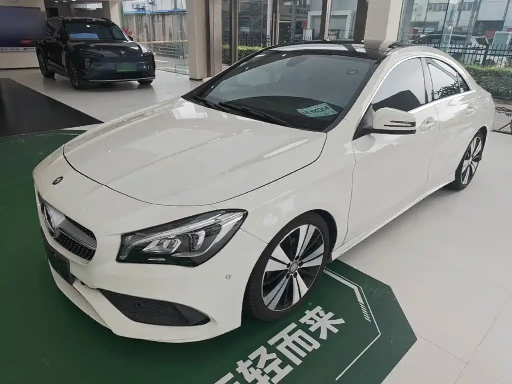 Mercedes-Benz CLA (Import) 2017 2017 CLA 200 Fashion