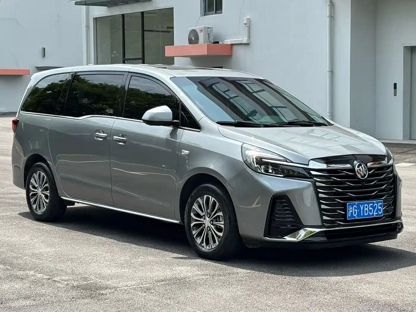 Buick GL8 2023 Land Business Class 652T Luxury фото 3