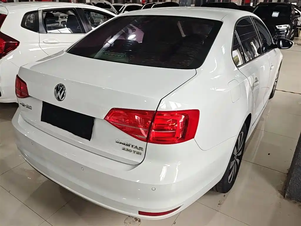 Volkswagen Sagitar 2017 230TSI Automatic Comfort фото 7