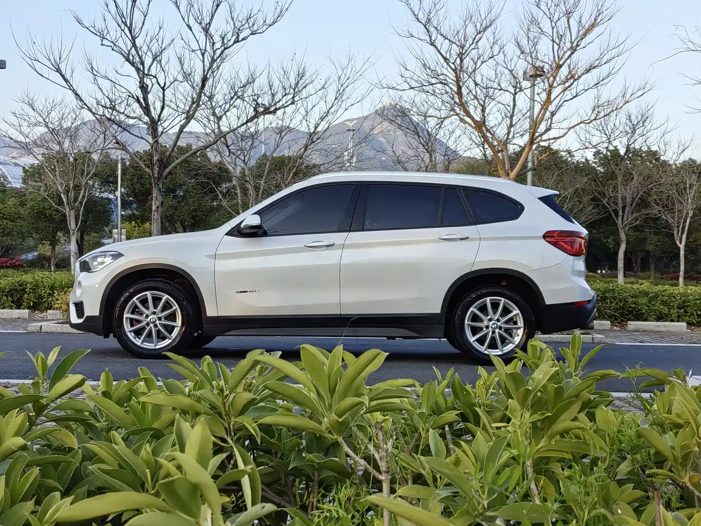 BMW X1 2018 sDrive18Li Fashion Model фото 7