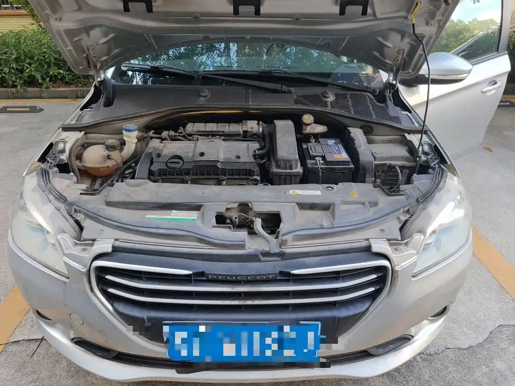 Peugeot 301 2014 2014 1.6L Automatic Comfort Edition