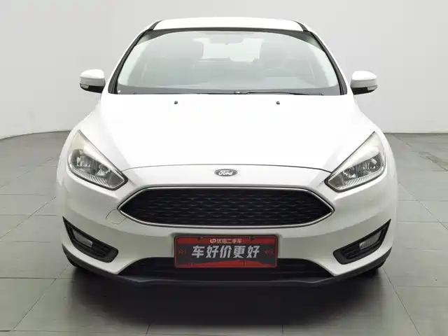 Ford Focus 2017 Hatchback 1.6L Auto Comfort Smart Edition — фото 3