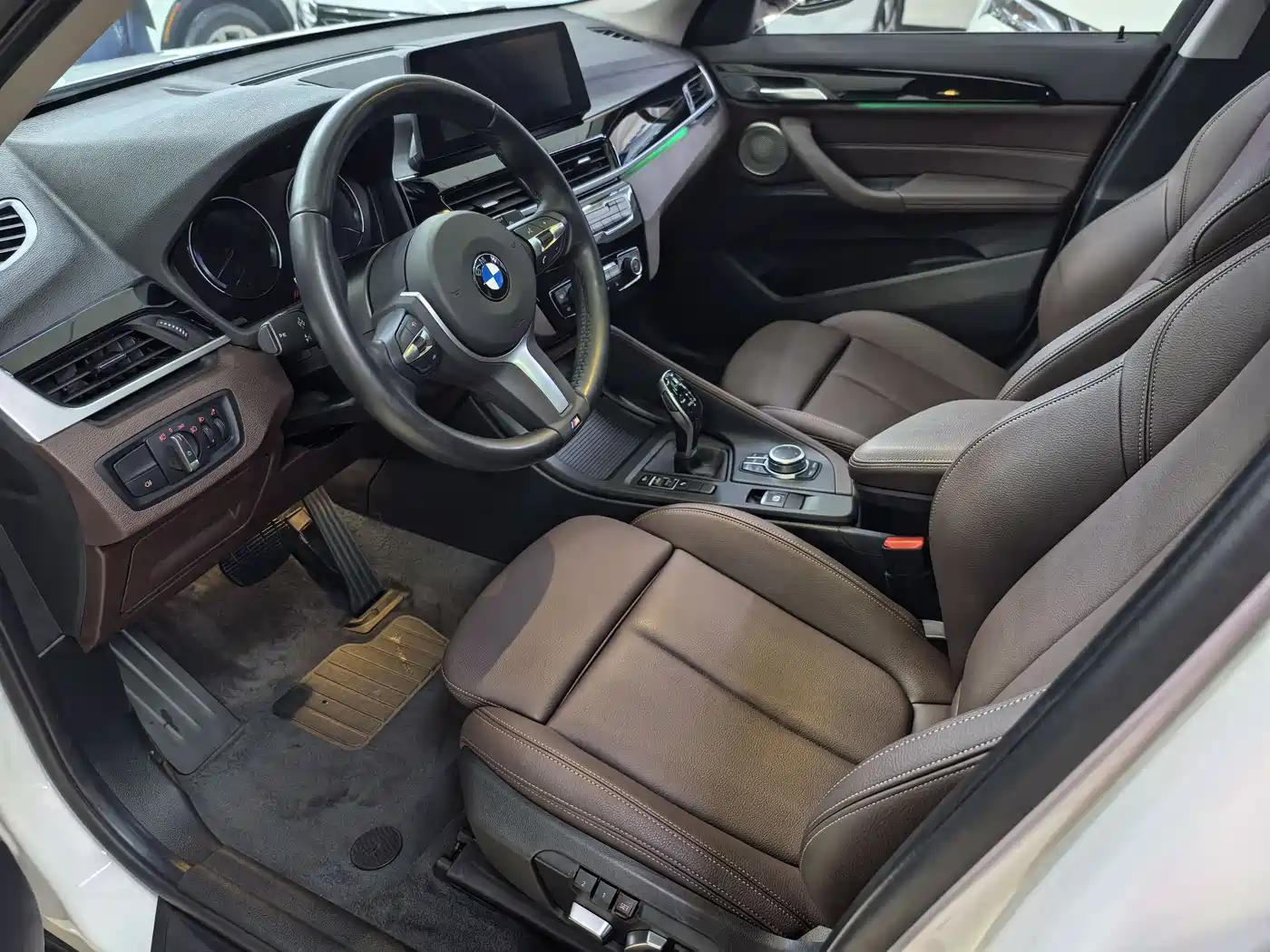 BMW X1 2022 sDrive25Li Leading фото 10