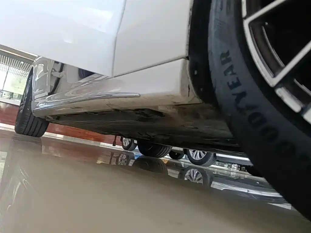 Фото 21 - Mercedes-Benz C-Class