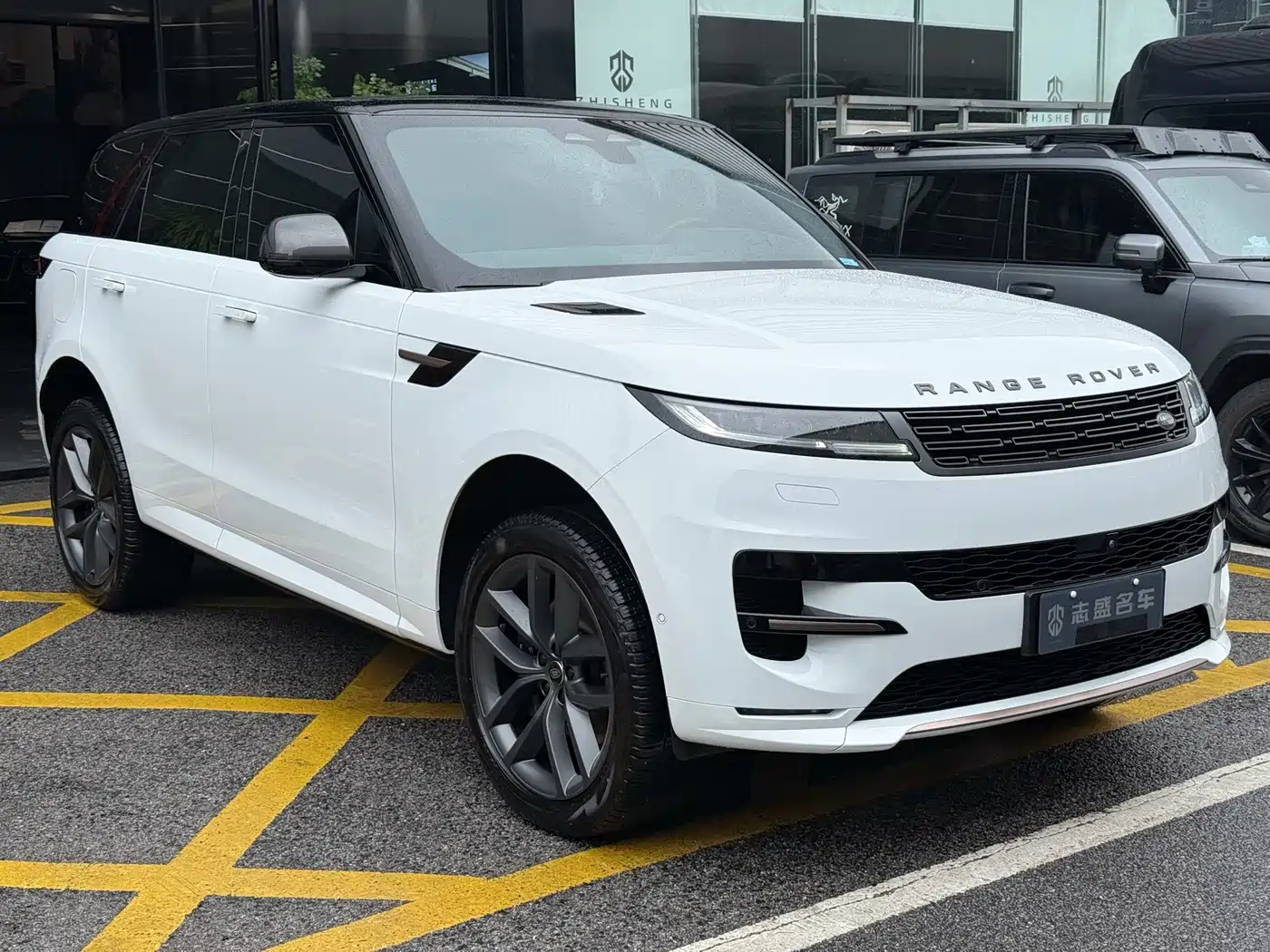Land Rover Range Rover Sport 2024 400PS Dynamic HSE фото 3