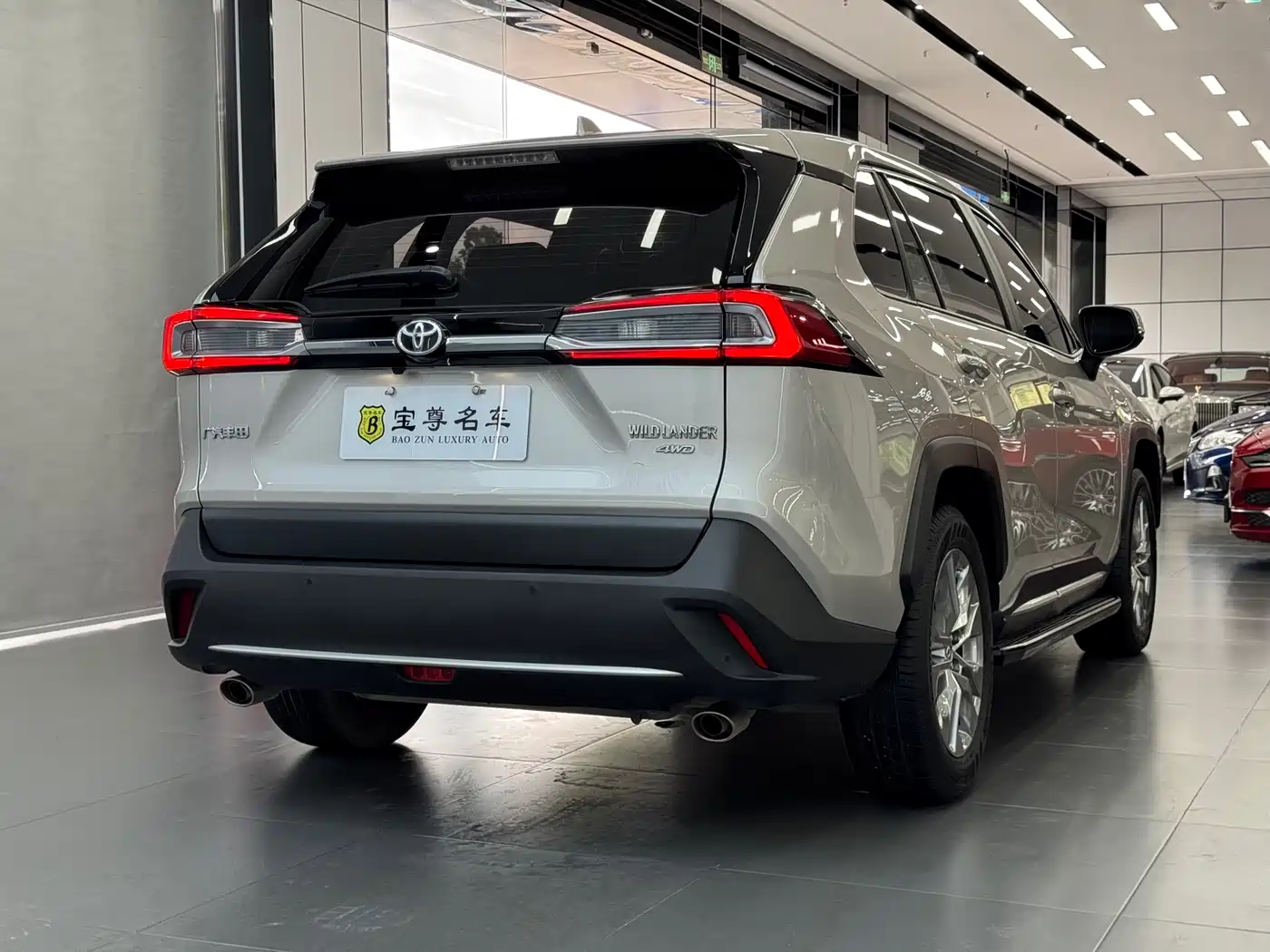 Toyota Wildlander 2022 2.0L CVT AWD Luxury Edition фото 6